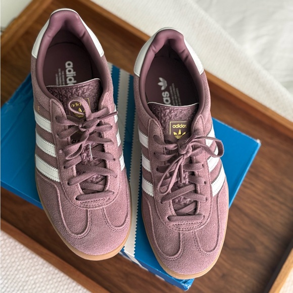 Adidas Womens Gazelle Indoor Shadow Fig Sneakers - Picture 2 of 5